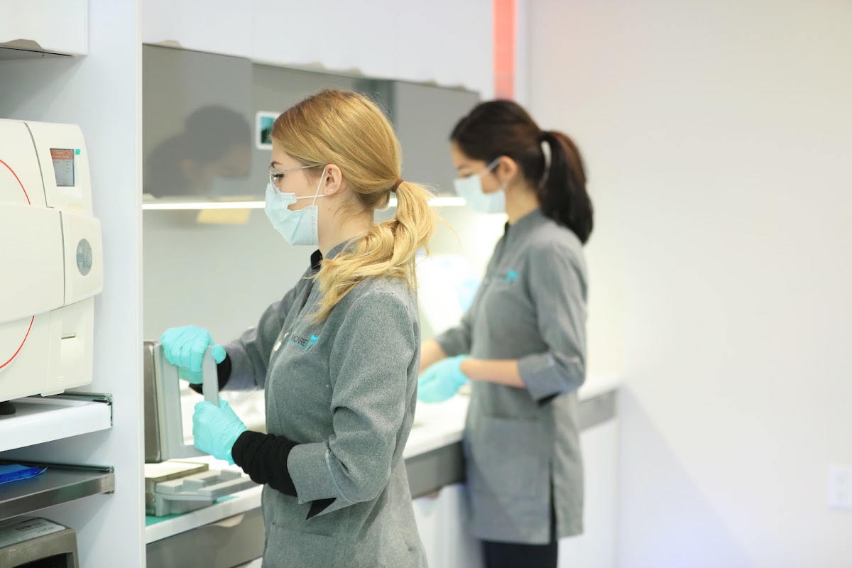 Oracare Dentist Downtown Dentiste Montreal — Dentist